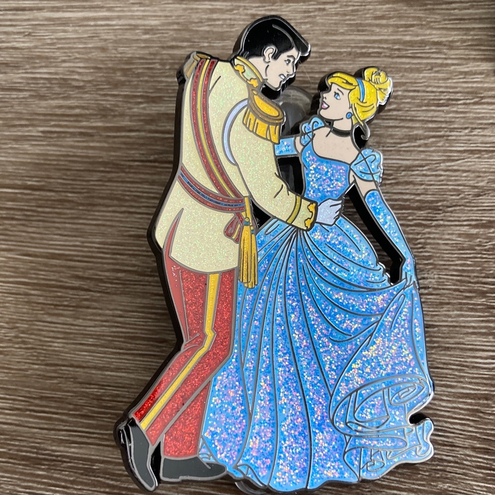 Figpin Quest Disney Cinderella And Prince Charming Enamel Pin-Boxlunch Exclusive